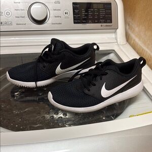 Nike Roshe Black and White Golf Shoes